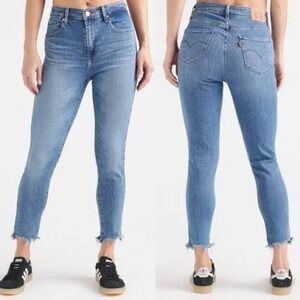 Levi's Women's Skinny Jeans - Light Blue